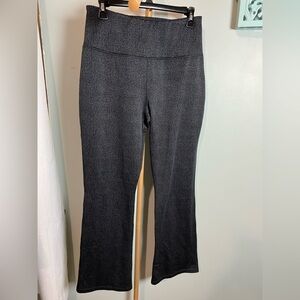 Mondetta Luxury Performance Gray and Black Boot Cut Pants with Flare